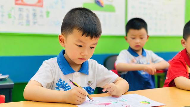 文藝風(fēng)，幼兒教育征稿，那片充滿童真的教育天地，我們?cè)撊绾螘鴮?？，幼兒教育征稿，在幼兒教育的畫卷上，我們將留下怎樣的筆觸？，幼兒教育征稿，幼兒教育的樂章里，哪些音符等待我們奏響？，活潑風(fēng)，幼兒教育征稿啦！你知道怎樣給小寶貝們最有趣的教育故事嗎？，幼兒教育征稿來咯！啥樣的幼兒教育經(jīng)驗(yàn)?zāi)茏尨蠹已矍耙涣裂?？，嘿！幼兒教育征稿開始啦，你有啥好玩的幼兒教育點(diǎn)子快來分享呀？，嚴(yán)肅風(fēng)，幼兒教育征稿，如何確保幼兒教育內(nèi)容符合科學(xué)與兒童發(fā)展規(guī)律？，幼兒教育征稿，在幼兒教育實(shí)踐中，怎樣的方法才能真正促進(jìn)幼兒成長(zhǎng)？，幼